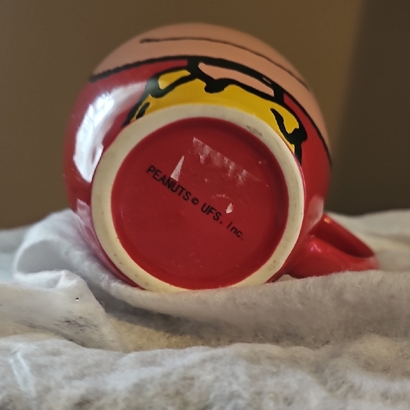 CHARLIE BROWN COFFEE MUG. CHARLIE BROWN MUG. PEANUTS Art Deco Mug. B301 - Picture 5 of 5